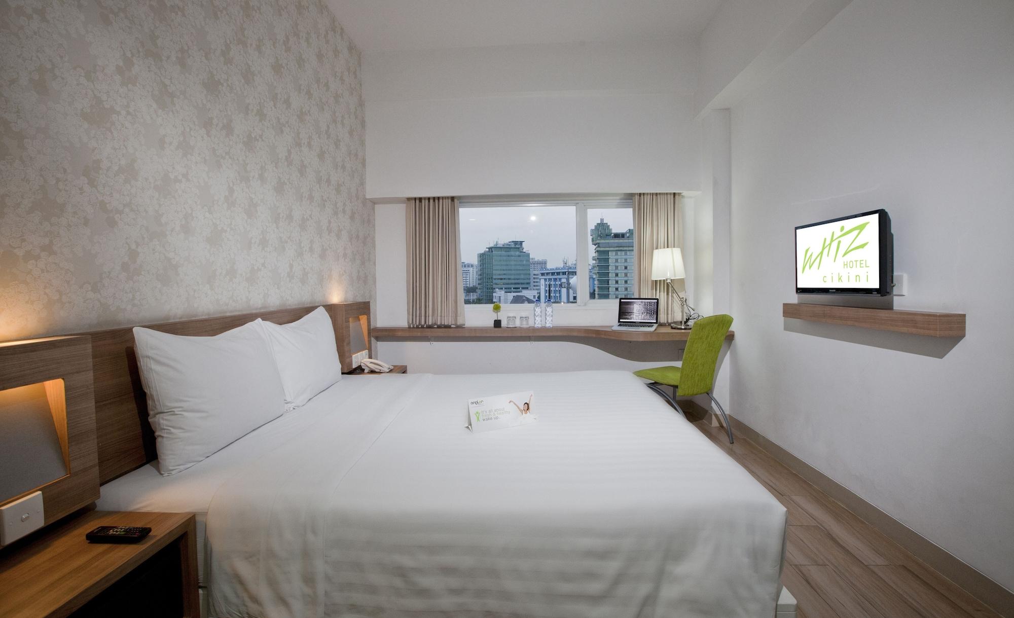 Whiz Hotel Cikini Giacarta Esterno foto