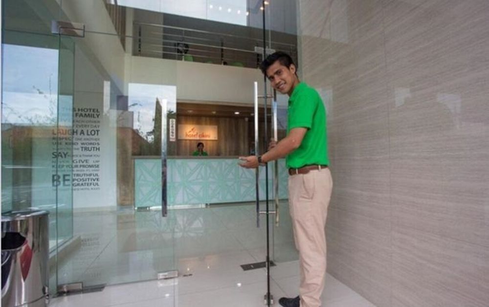 Whiz Hotel Cikini Giacarta Esterno foto