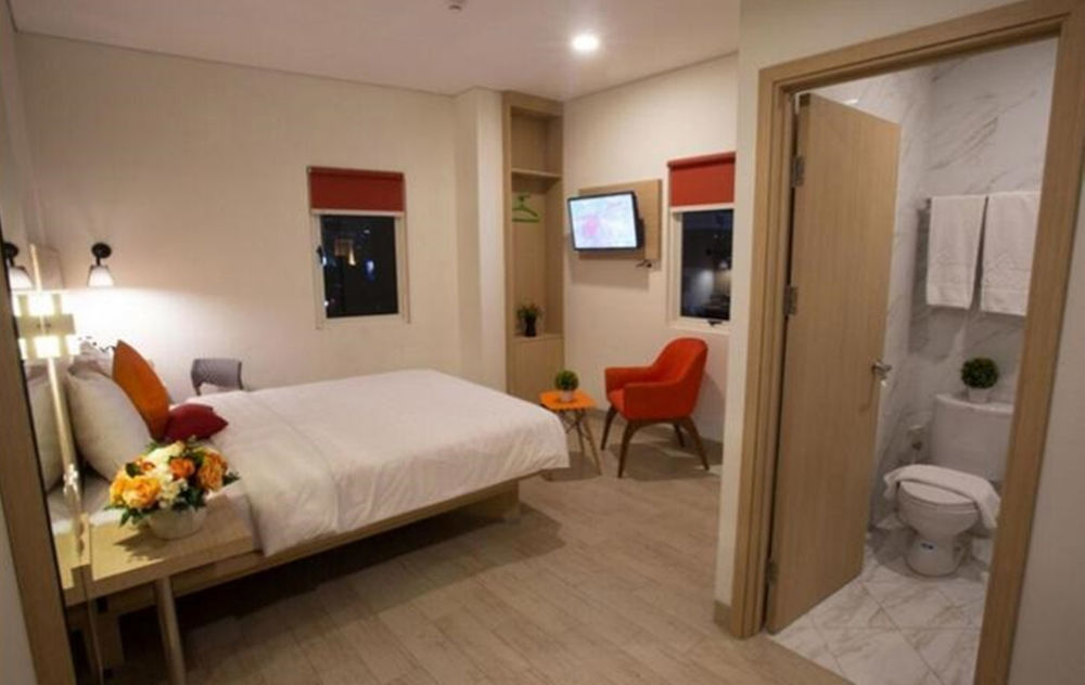 Whiz Hotel Cikini Giacarta Esterno foto
