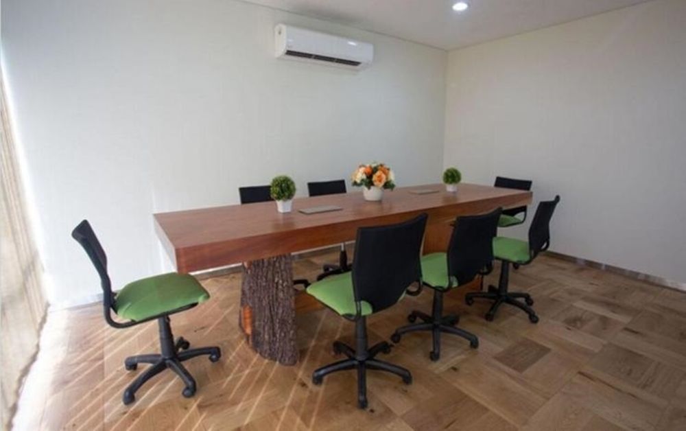 Whiz Hotel Cikini Giacarta Esterno foto